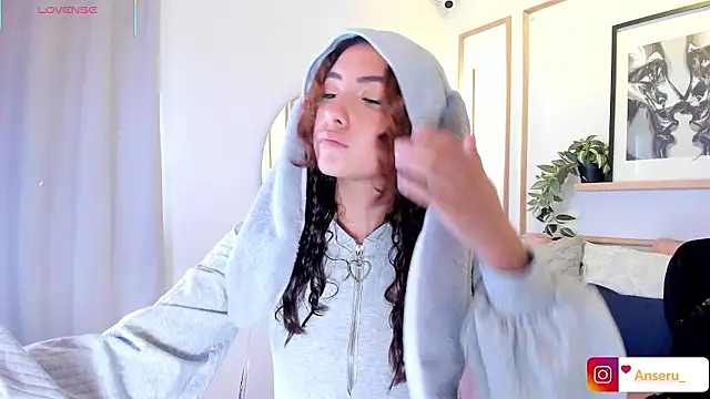 Snapshot of Anseru_ chatting on January 8, 2026, 1:06 pm Anseru online show from January 8, 2026, 1:06 pm