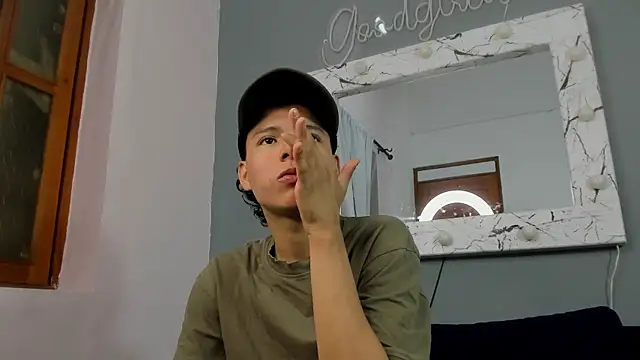 Snapshot of camillo_virgil chatting on September 14, 2025, 10:48 am camillo virgil online show from September 14, 2025, 10:48 am