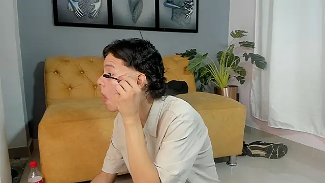 Snapshot of camillo_virgil chatting on October 29, 2025, 10:47 am camillo virgil online show from October 29, 2025, 10:47 am