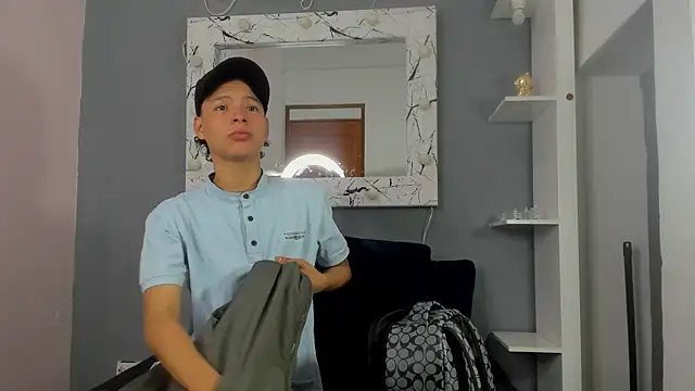 Snapshot of camillo_virgil chatting on September 12, 2025, 10:48 am camillo virgil online show from September 12, 2025, 10:48 am