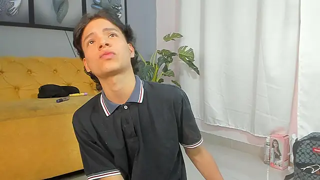 Snapshot of camillo_virgil chatting on November 3, 2025, 10:52 am camillo virgil online show from November 3, 2025, 10:52 am