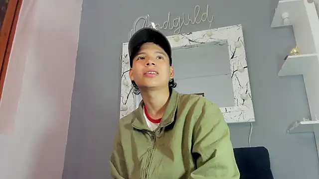 Snapshot of camillo_virgil chatting on September 17, 2025, 10:50 am camillo virgil online show from September 17, 2025, 10:50 am