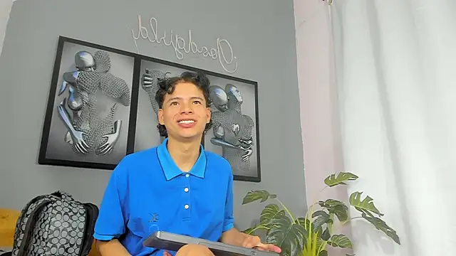 Snapshot of camillo_virgil chatting on November 2, 2025, 10:53 am camillo virgil online show from November 2, 2025, 10:53 am