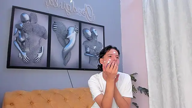 Snapshot of camillo_virgil chatting on November 17, 2025, 10:52 am camillo virgil online show from November 17, 2025, 10:52 am