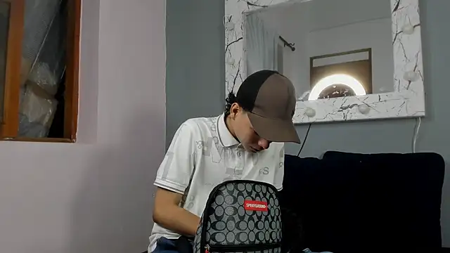 Snapshot of camillo_virgil chatting on September 15, 2025, 10:48 am camillo virgil online show from September 15, 2025, 10:48 am