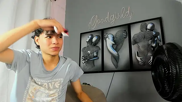 Snapshot of camillo_virgil chatting on October 21, 2025, 10:58 am camillo virgil online show from October 21, 2025, 10:58 am