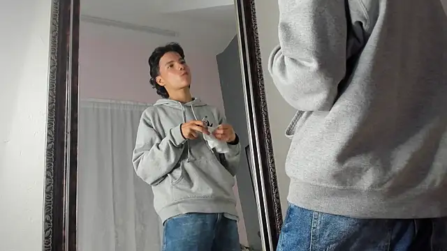 Snapshot of camillo_virgil chatting on November 25, 2025, 10:59 am camillo virgil online show from November 25, 2025, 10:59 am