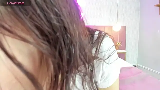 HANNA BASTIAN VC online show from November 12, 2025, 2:26 am