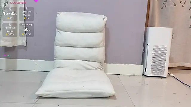 Snapshot of Y2Luvk chatting on December 1, 2025, 9:04 pm Y2Luvk online show from December 1, 2025, 9:04 pm