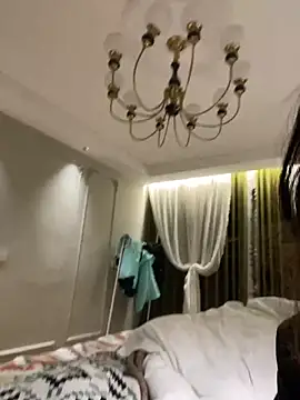 Snapshot of Y2Luvk chatting on February 19, 2026, 4:59 pm Y2Luvk online show from February 19, 2026, 4:59 pm