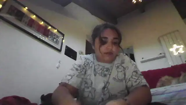 LadySophia03 online show from November 18, 2025, 3:59 pm