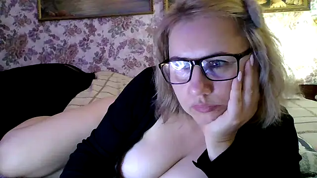 Snapshot of LustyyX chatting on September 14, 2025, 5:13 pm LustyyX online show from September 14, 2025, 5:13 pm