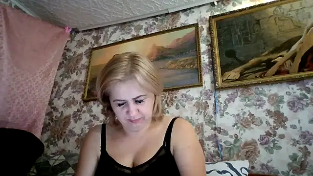 Snapshot of LustyyX chatting on October 12, 2025, 9:27 pm LustyyX online show from October 12, 2025, 9:27 pm