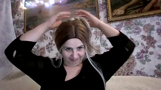 LustyyX online show from April 18, 2026, 4:09 pm