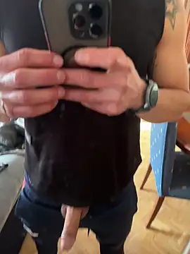 Latinhot31 online show from March 5, 2026, 8:22 am