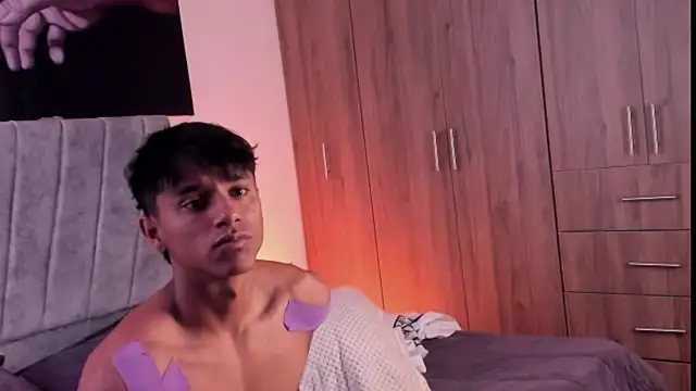 Snapshot of ZYZZ1312 chatting on October 13, 2025, 7:37 pm ZYZZ1312 online show from October 13, 2025, 7:37 pm