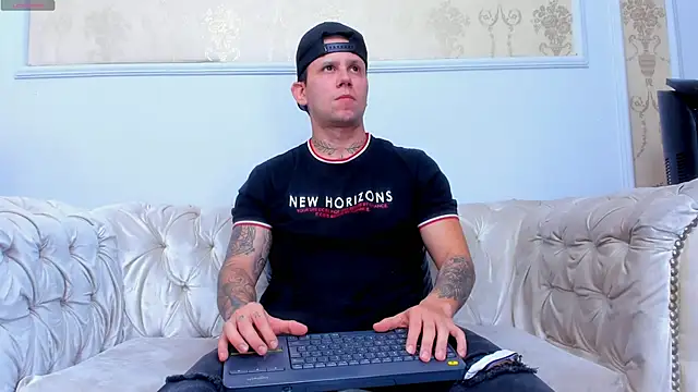 Snapshot of Scott_Clark chatting on November 30, 2025, 11:11 am Scott Clark online show from November 30, 2025, 11:11 am