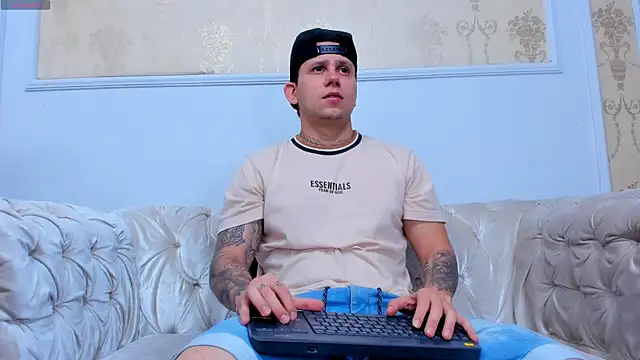 Snapshot of Scott_Clark chatting on December 16, 2025, 10:52 am Scott Clark online show from December 16, 2025, 10:52 am