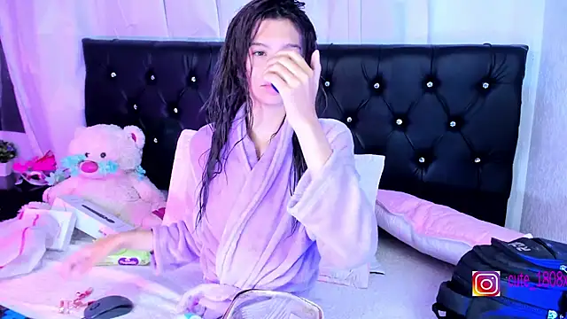 Snapshot of Sofiia_cute_ chatting on October 30, 2025, 3:49 am Sofiia cute online show from October 30, 2025, 3:49 am