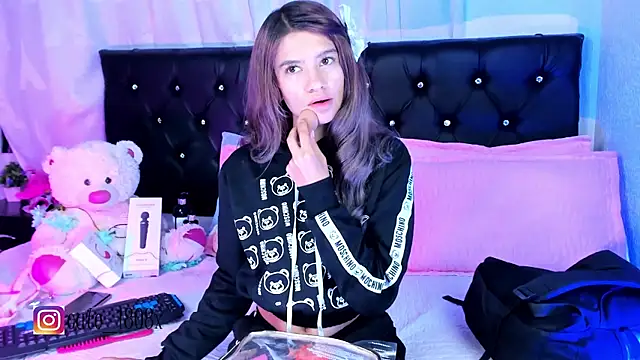 Snapshot of Sofiia_cute_ chatting on November 20, 2025, 4:02 am Sofiia cute online show from November 20, 2025, 4:02 am