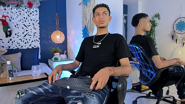 Adonis WB online show from December 17, 2025, 7:52 pm