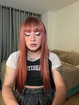 Snapshot of paula_boom chatting on January 18, 2026, 1:31 am paula boom online show from January 18, 2026, 1:31 am