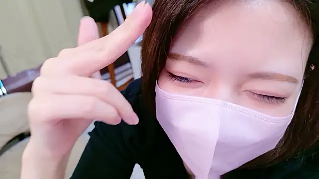 Azusa DoMybest online show from May 19, 2026, 12:15 am