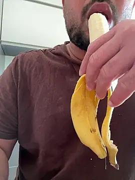 Rodrigopraba online show from March 17, 2026, 2:42 pm