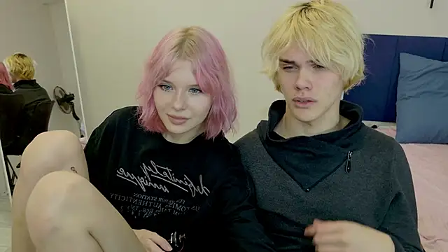 Snapshot of Bonnie_And_C1yde chatting on October 25, 2025, 5:13 pm Bonnie And C1yde online show from October 25, 2025, 5:13 pm