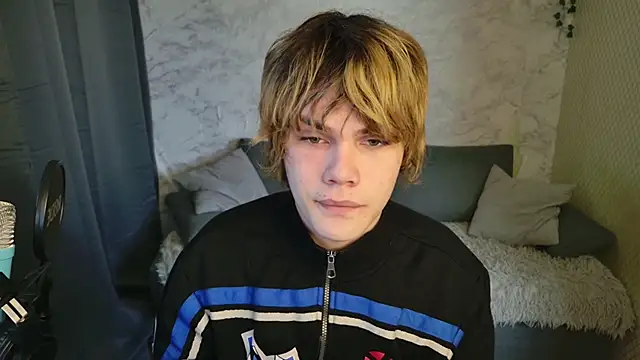 Bonnie And C1yde online show from April 21, 2026, 5:14 am