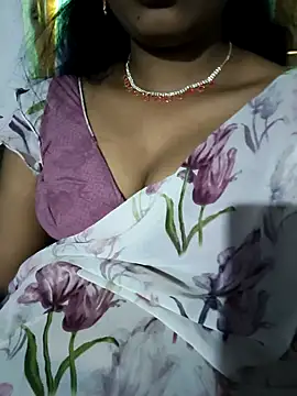 Snapshot of srav43 chatting on October 7, 2025, 6:25 am srav43 online show from October 7, 2025, 6:25 am