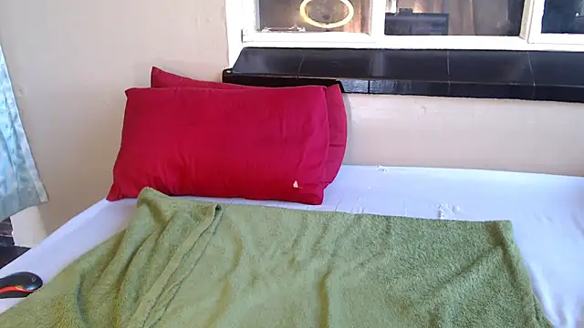 Snapshot of PetiteEbonyBabe chatting on November 22, 2025, 7:29 am PetiteEbonyBabe online show from November 22, 2025, 7:29 am