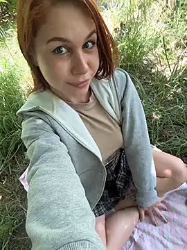 Snapshot of RosieSecret chatting on June 8, 2026, 8:04 am RosieSecret online show from June 8, 2026, 8:04 am