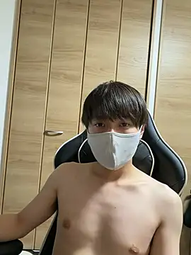 jiji9253 online show from April 15, 2026, 1:04 pm