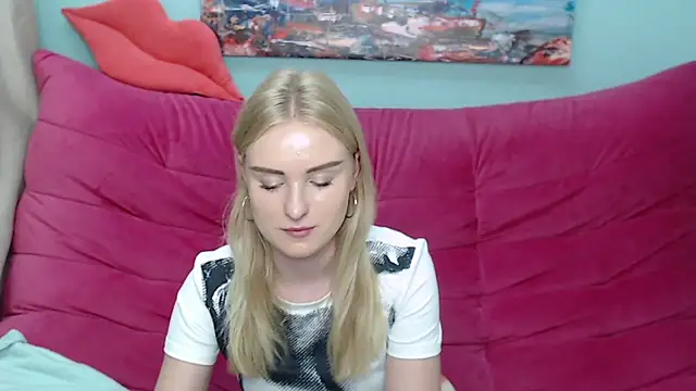 SofySofty online show from October 4, 2025, 4:52 pm