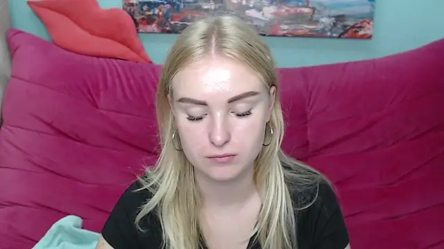 SofySofty online show from September 28, 2025, 4:47 pm