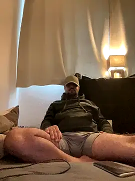 BimannSuedlaender online show from September 8, 2025, 3:22 pm