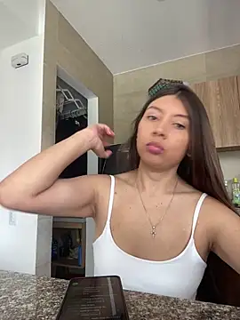 Sara-cooper2 online show from May 9, 2026, 5:16 pm