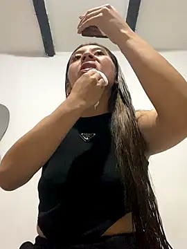 Snapshot of Sara-cooper2 chatting on October 29, 2025, 1:10 pm Sara-cooper2 online show from October 29, 2025, 1:10 pm