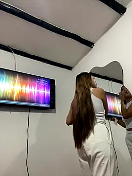 Snapshot of Sara-cooper2 chatting on October 28, 2025, 12:59 pm Sara-cooper2 online show from October 28, 2025, 12:59 pm