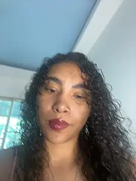 SophieD online show from April 27, 2026, 12:58 pm