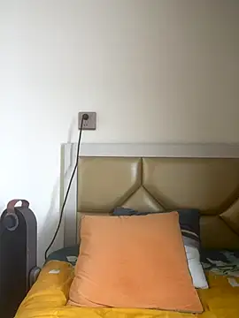 Mier-cn online show from October 30, 2025, 6:12 am