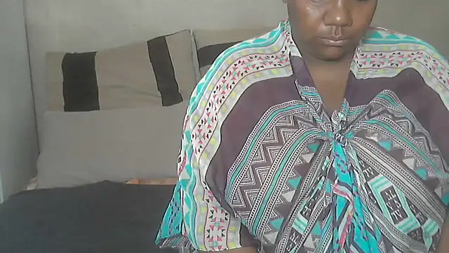 Snapshot of AnnabigpussyXO chatting on November 5, 2025, 5:54 am AnnabigpussyXO online show from November 5, 2025, 5:54 am