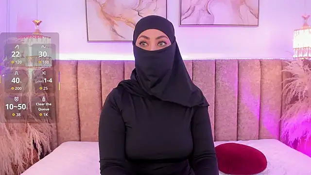 azza   online show from September 30, 2025, 12:22 pm