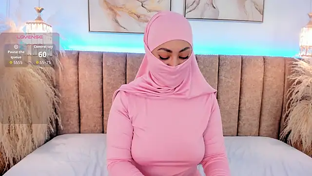 azza   online show from September 19, 2025, 11:58 am