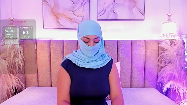 azza   online show from October 7, 2025, 11:55 am