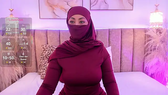 azza   online show from October 6, 2025, 12:17 pm