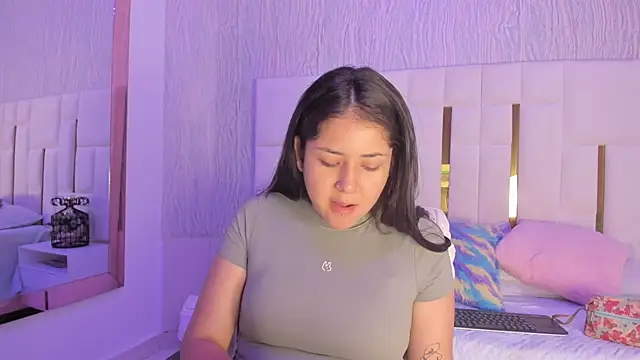 Snapshot of bonnie_sm chatting on October 30, 2025, 7:22 pm bonnie sm online show from October 30, 2025, 7:22 pm