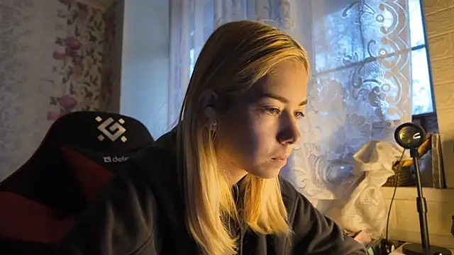 Snapshot of Witching_Moon chatting on October 21, 2025, 7:30 am Witching Moon online show from October 21, 2025, 7:30 am