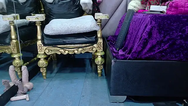 Snapshot of EvaSabath chatting on December 18, 2025, 11:03 am EvaSabath online show from December 18, 2025, 11:03 am